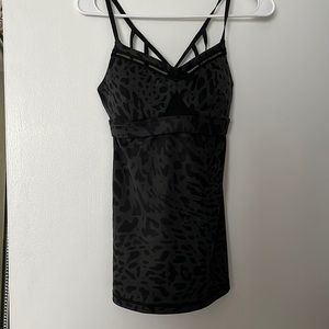 Lululemon tank
